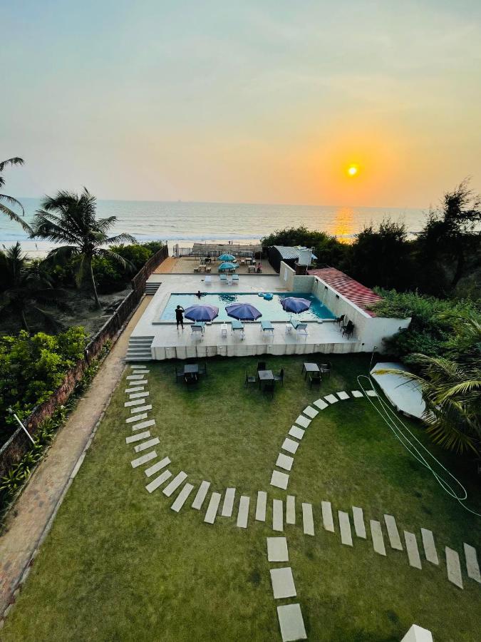 Kay'S By The Sea Hotel Ajgaon Ngoại thất bức ảnh