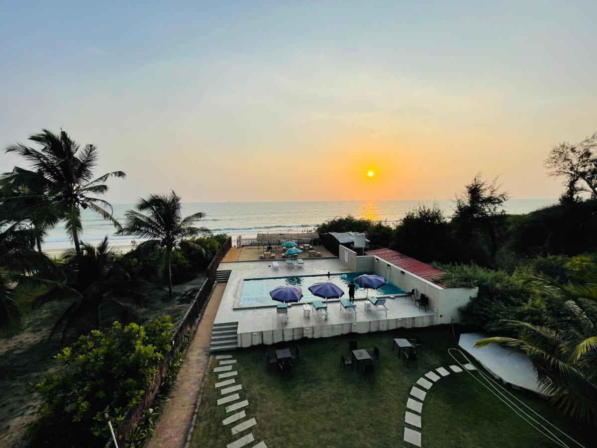 Kay'S By The Sea Hotel Ajgaon Ngoại thất bức ảnh