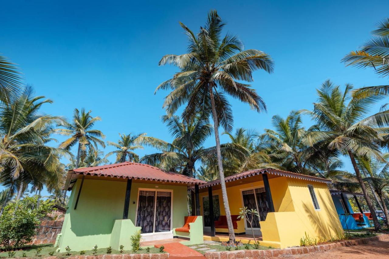 Kay'S By The Sea Hotel Ajgaon Ngoại thất bức ảnh